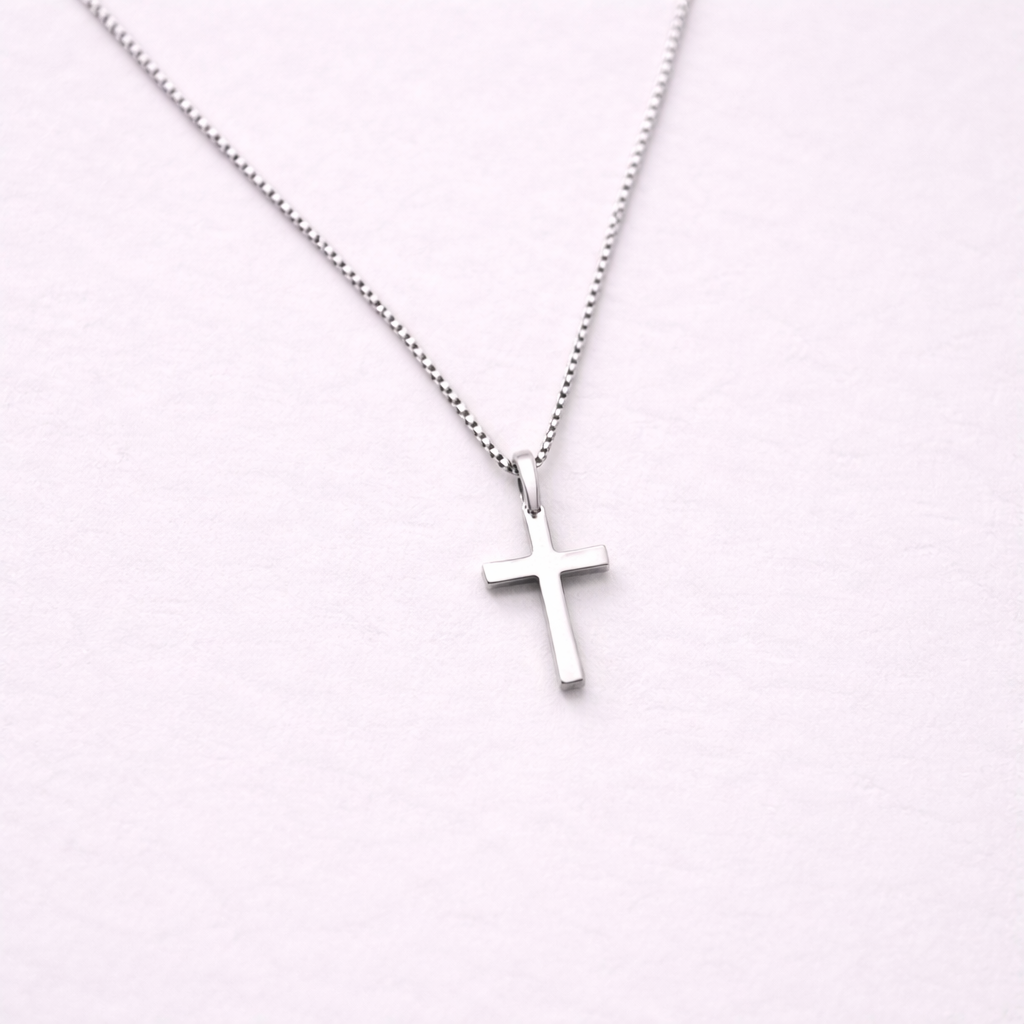 Essential Cross Necklace - Silver